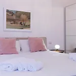 Ponte Vecchio Charming Apartment